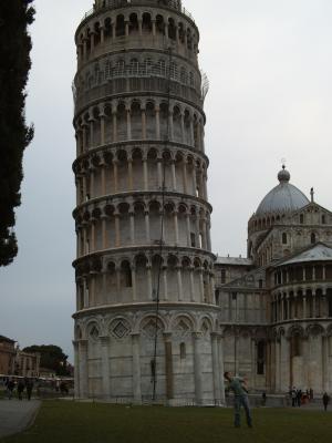Beer + the leaning tower